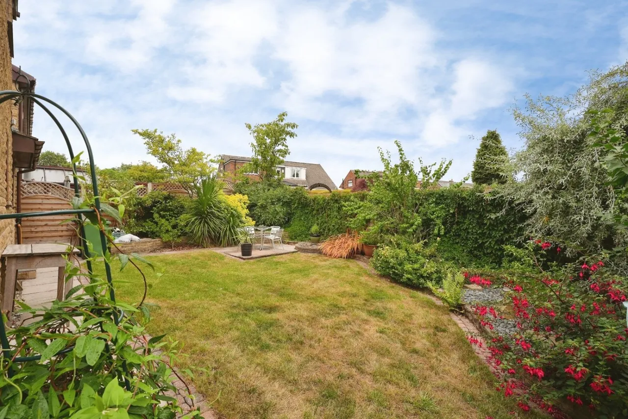 Manor Park Gardens, Gomersal, BD19, photo 4
