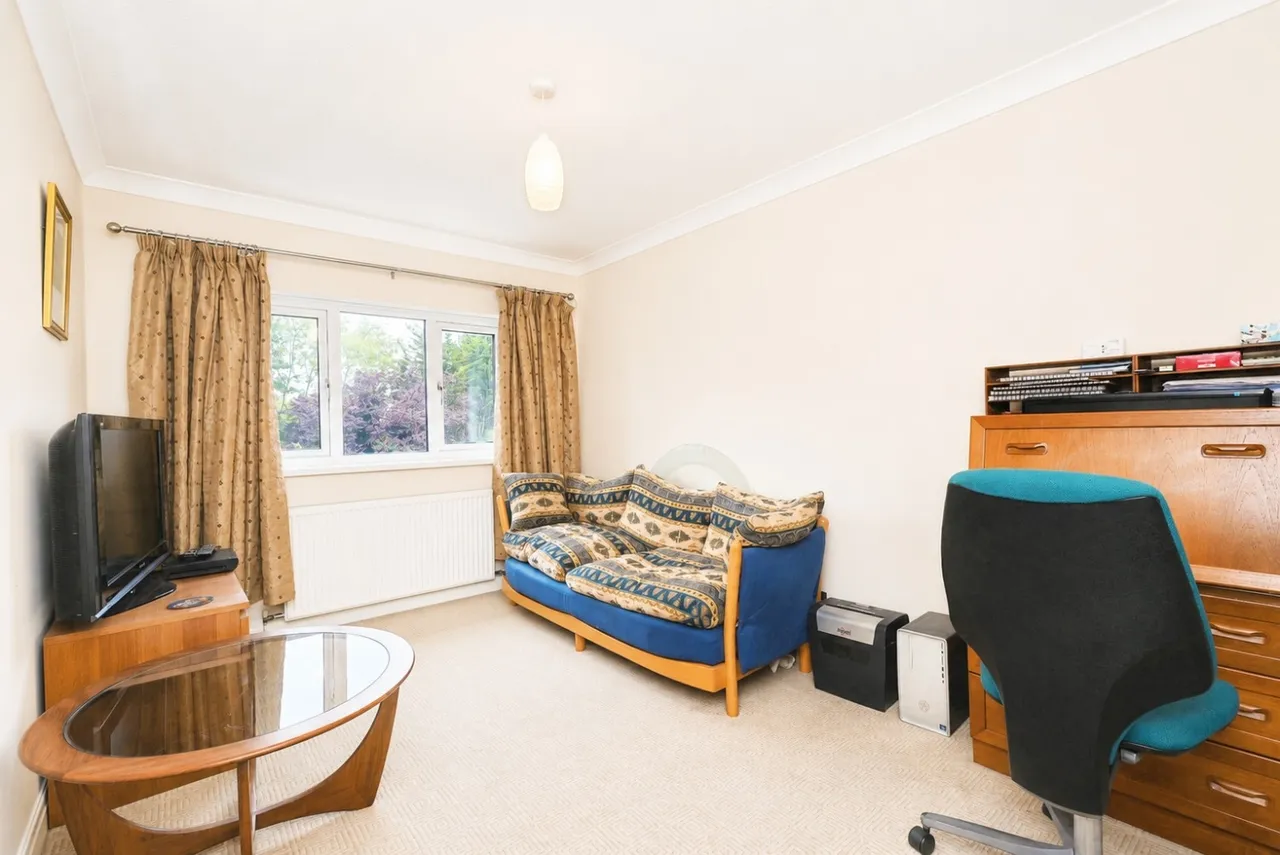 Manor Park Gardens, Gomersal, BD19, photo 13