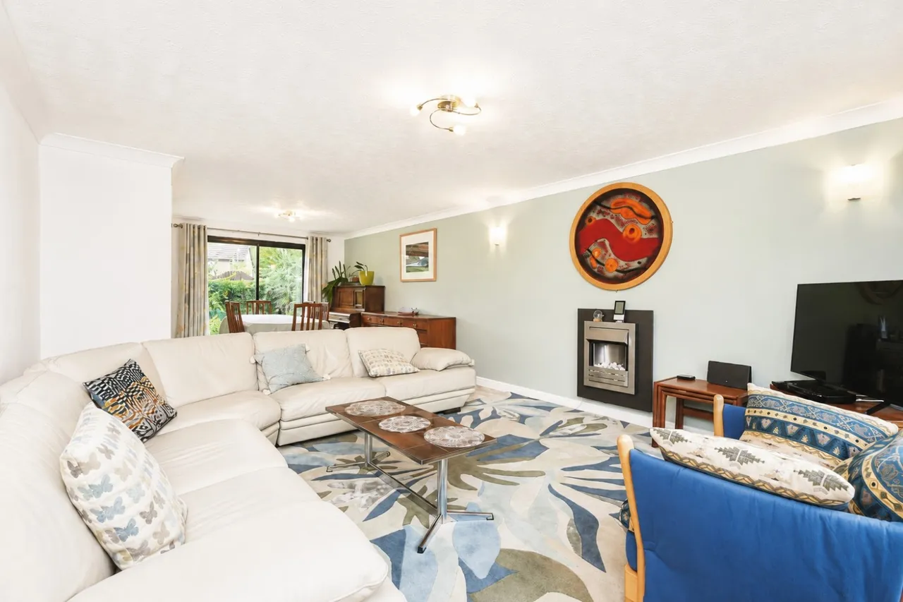Manor Park Gardens, Gomersal, BD19, photo 6