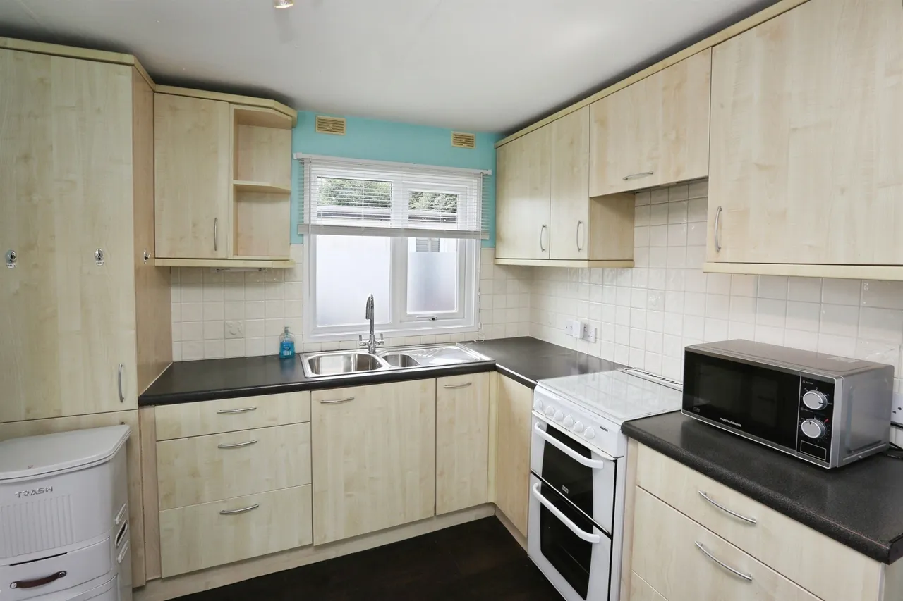 Winchester Road, Fair Oak, SO50, photo 11