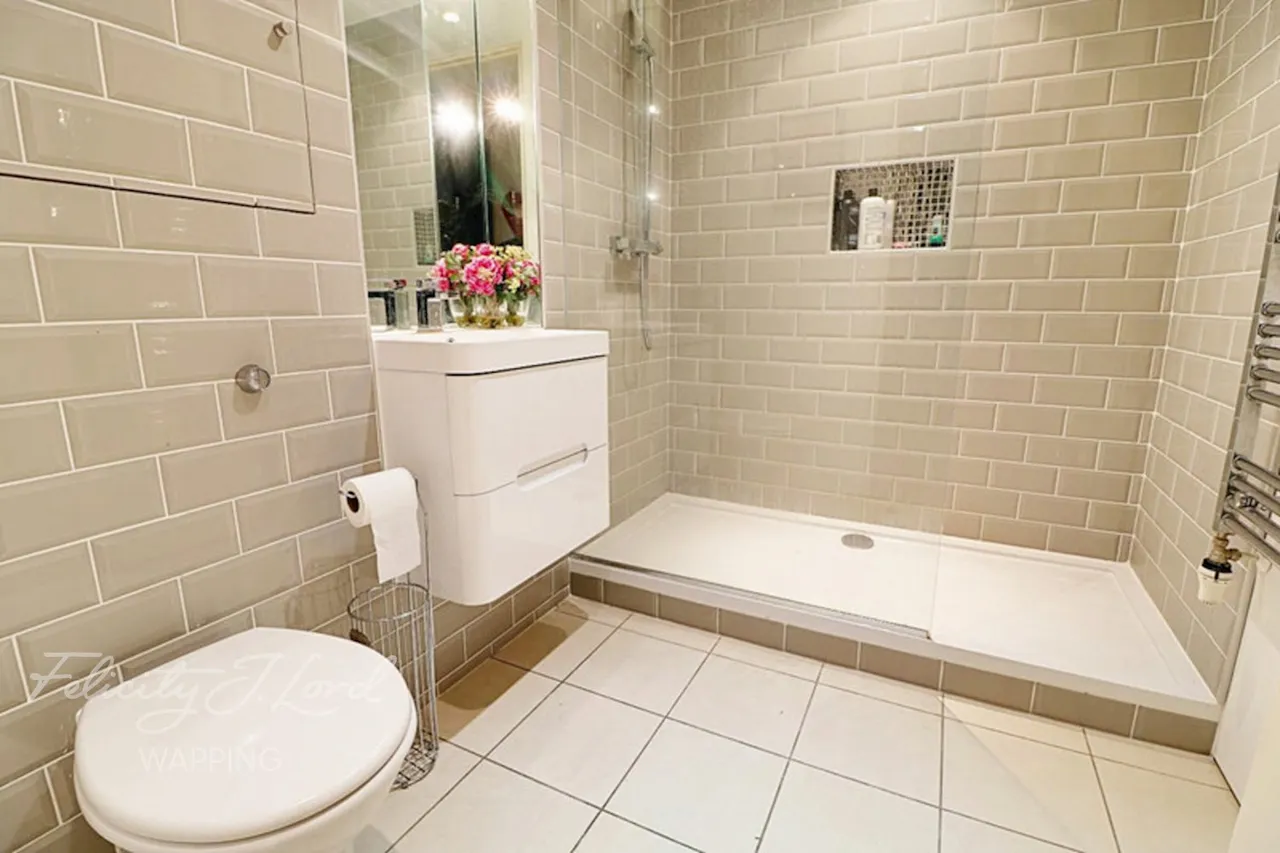 Plumbers Row, Aldgate, E1, photo 11