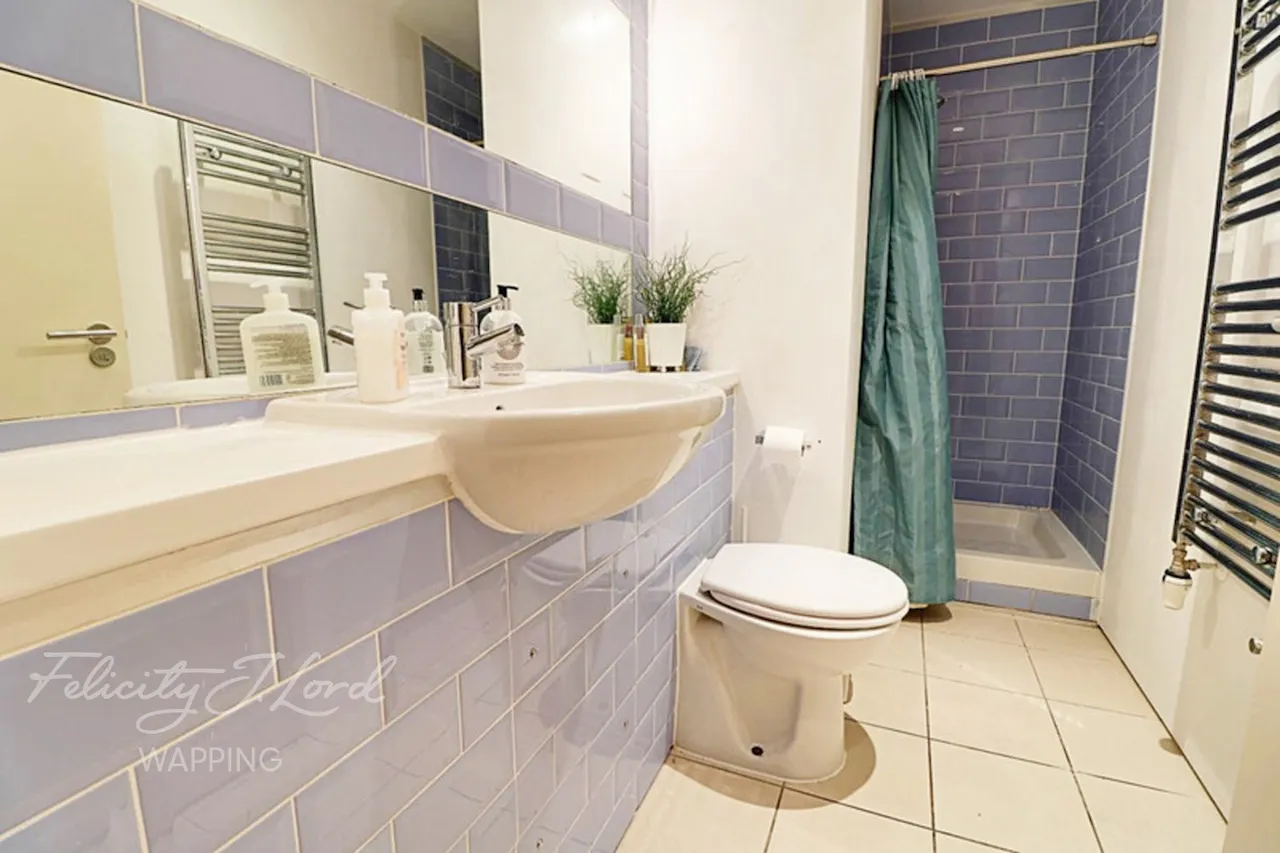 Plumbers Row, Aldgate, E1, photo 6