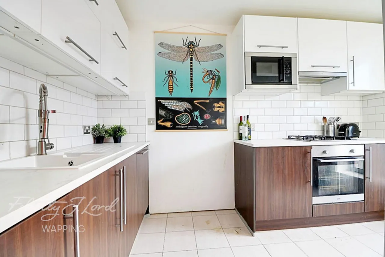 Plumbers Row, Aldgate, E1, photo 4