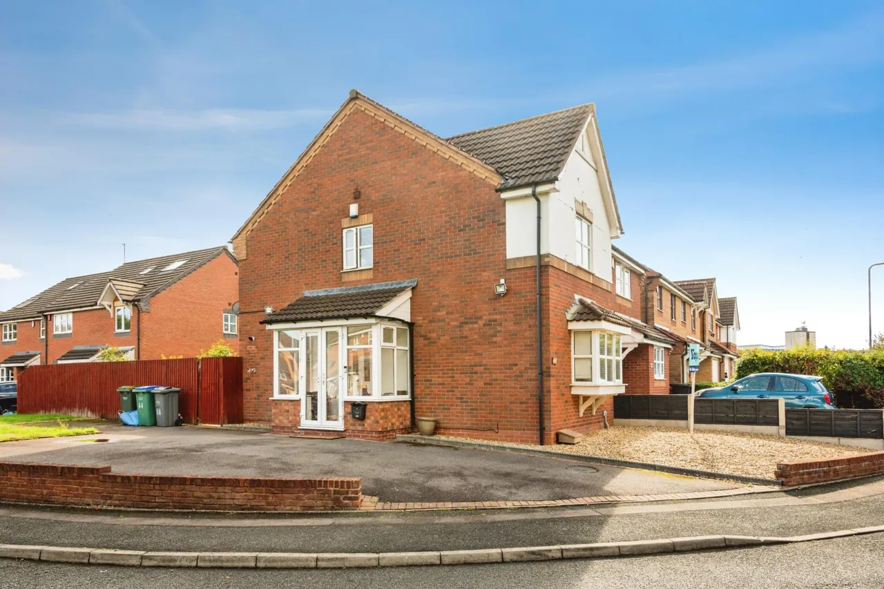 2 bed house for sale, Navigation Lane, West Bromwich, B71