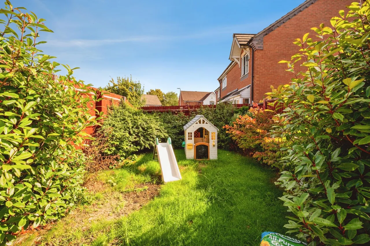 Navigation Lane, West Bromwich, B71, photo 17