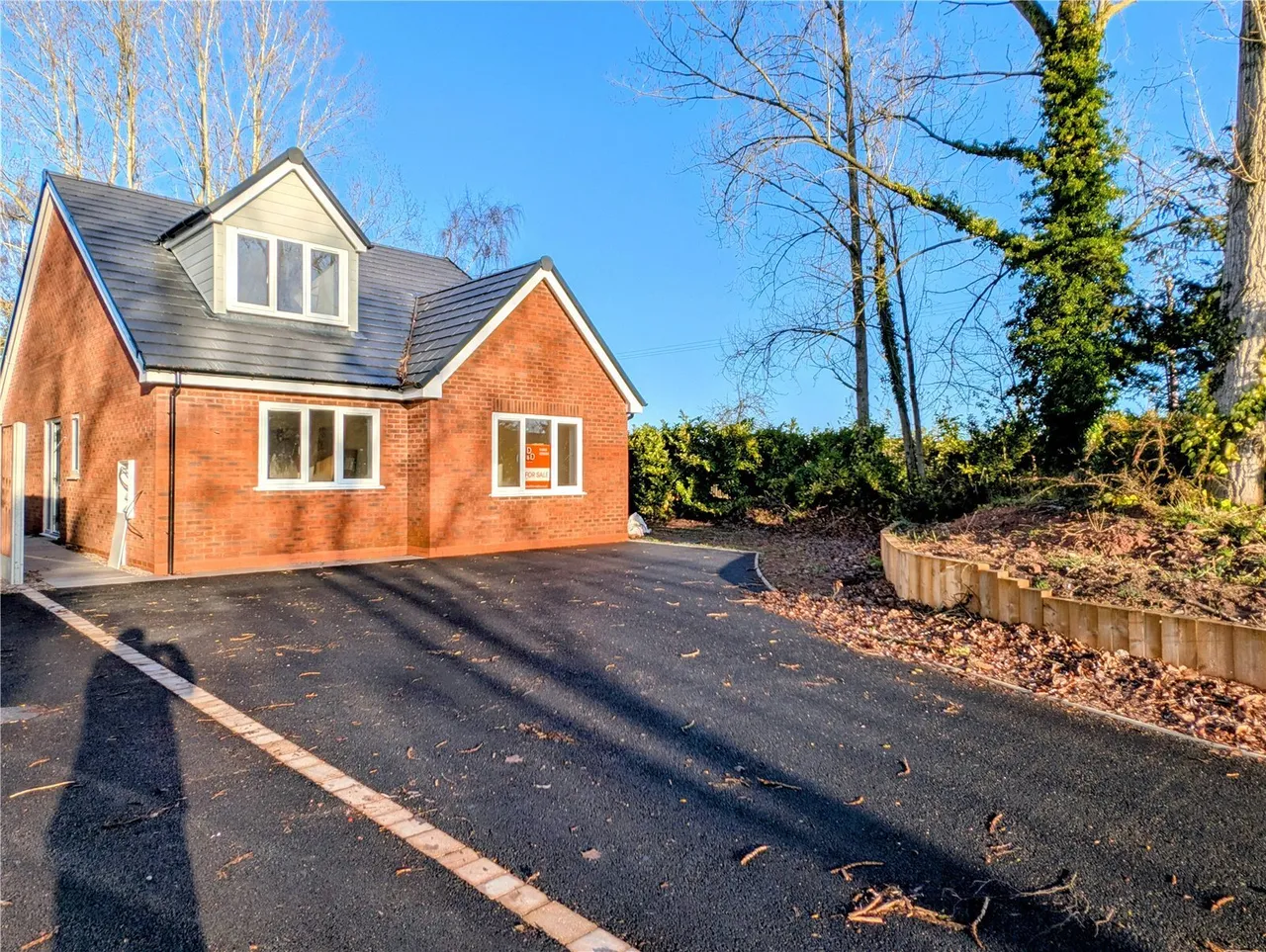 3 bed house for sale, Granary Court, Shenstone