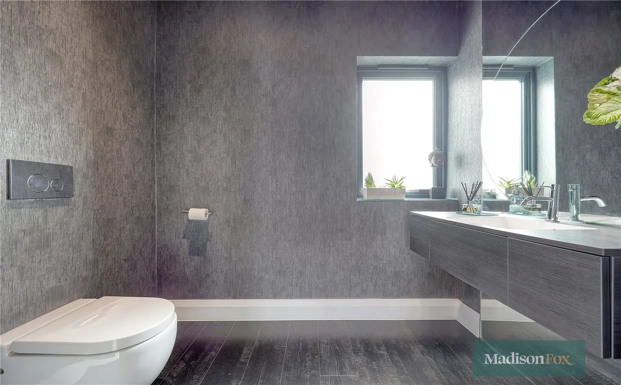 Eleven Acre Rise, Loughton, IG10, photo 53