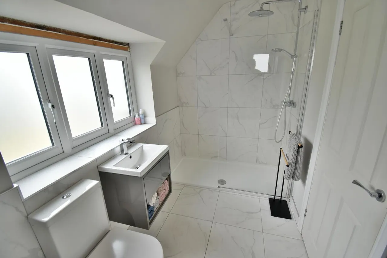 Christchurch Road, BH22, photo 12