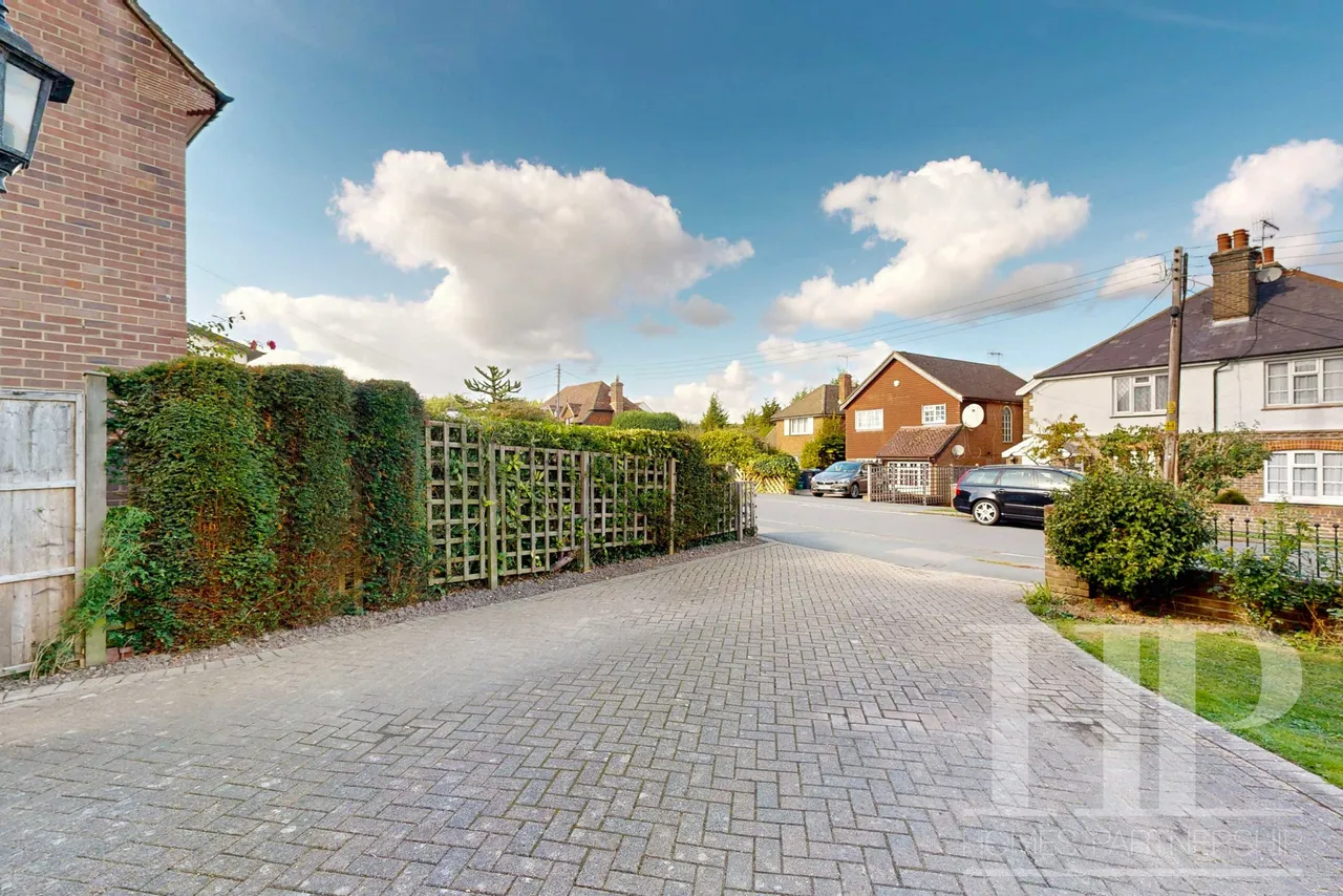 Church Lane, Copthorne, RH10, photo 31