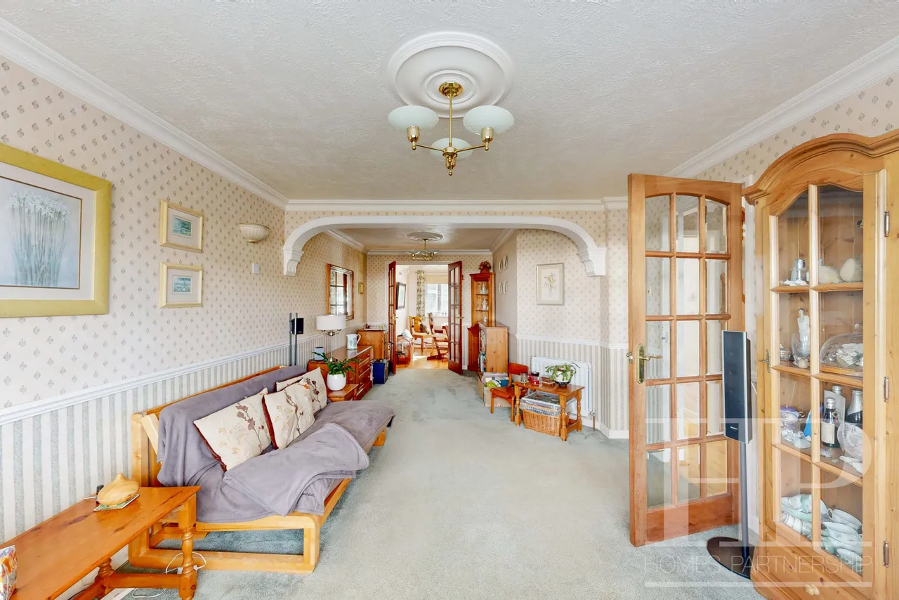 Church Lane, Copthorne, RH10, photo 3