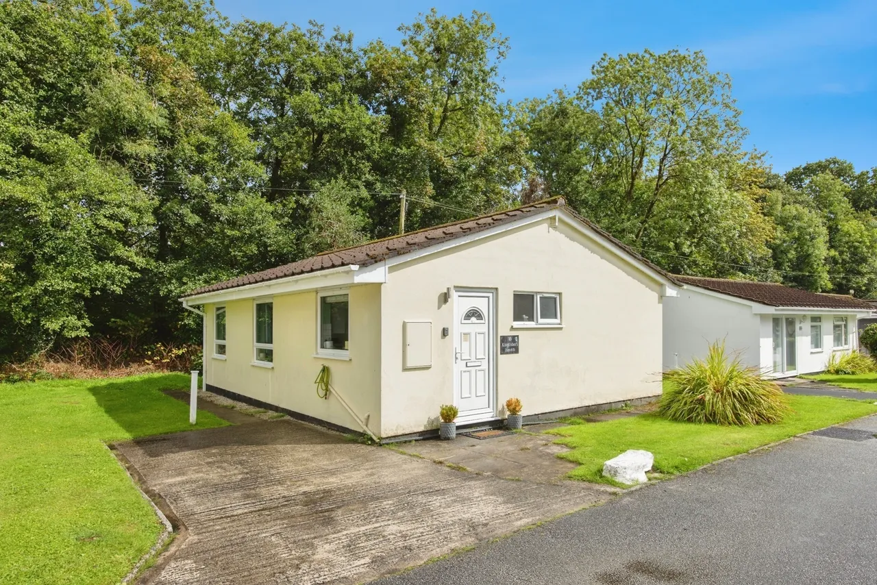 3 bed house for sale, Rosecraddoc Lodge Holiday Bungalows, Rosecraddoc, PL14