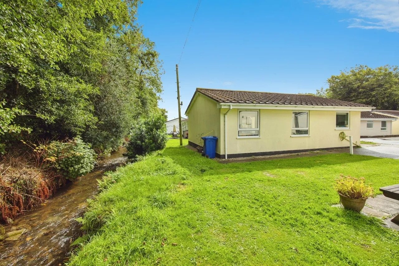 Rosecraddoc Lodge Holiday Bungalows, Rosecraddoc, PL14, photo 12