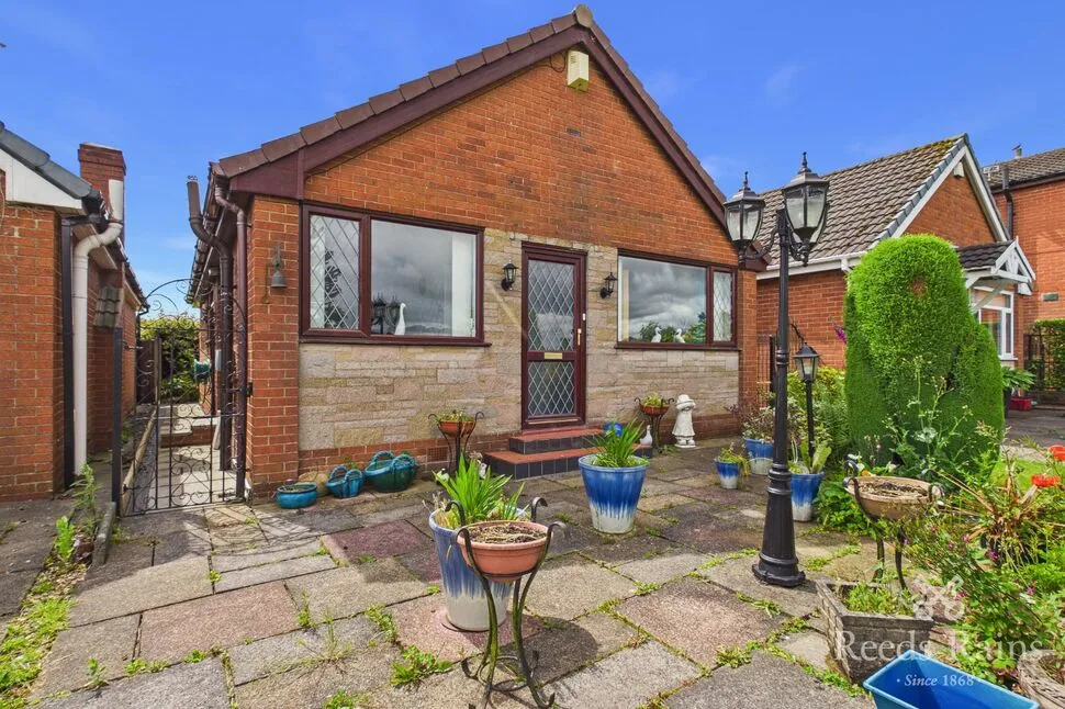 2 bed house for sale, Liverpool Road, Haydock, WA11