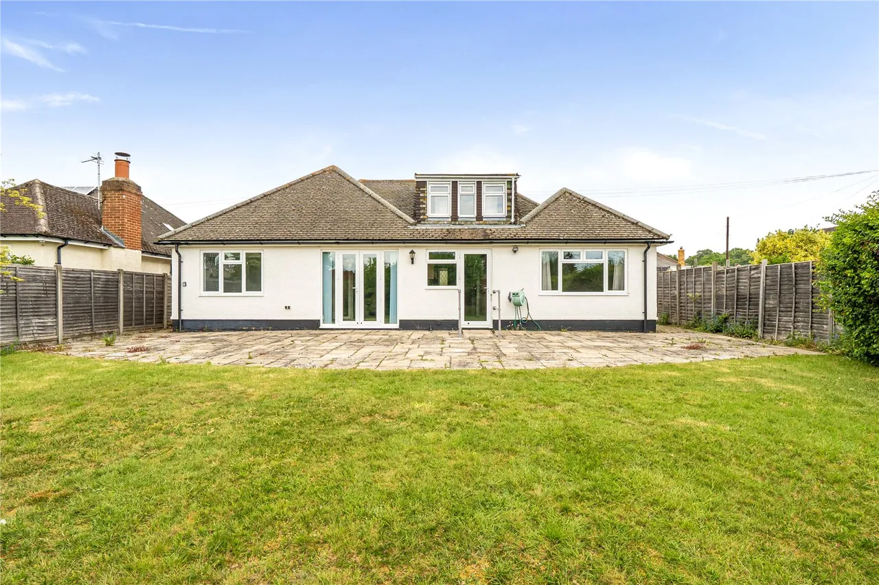 Hazeley Close, Hartley Wintney, Hook, Hampshire, RG27 8QS, photo 14