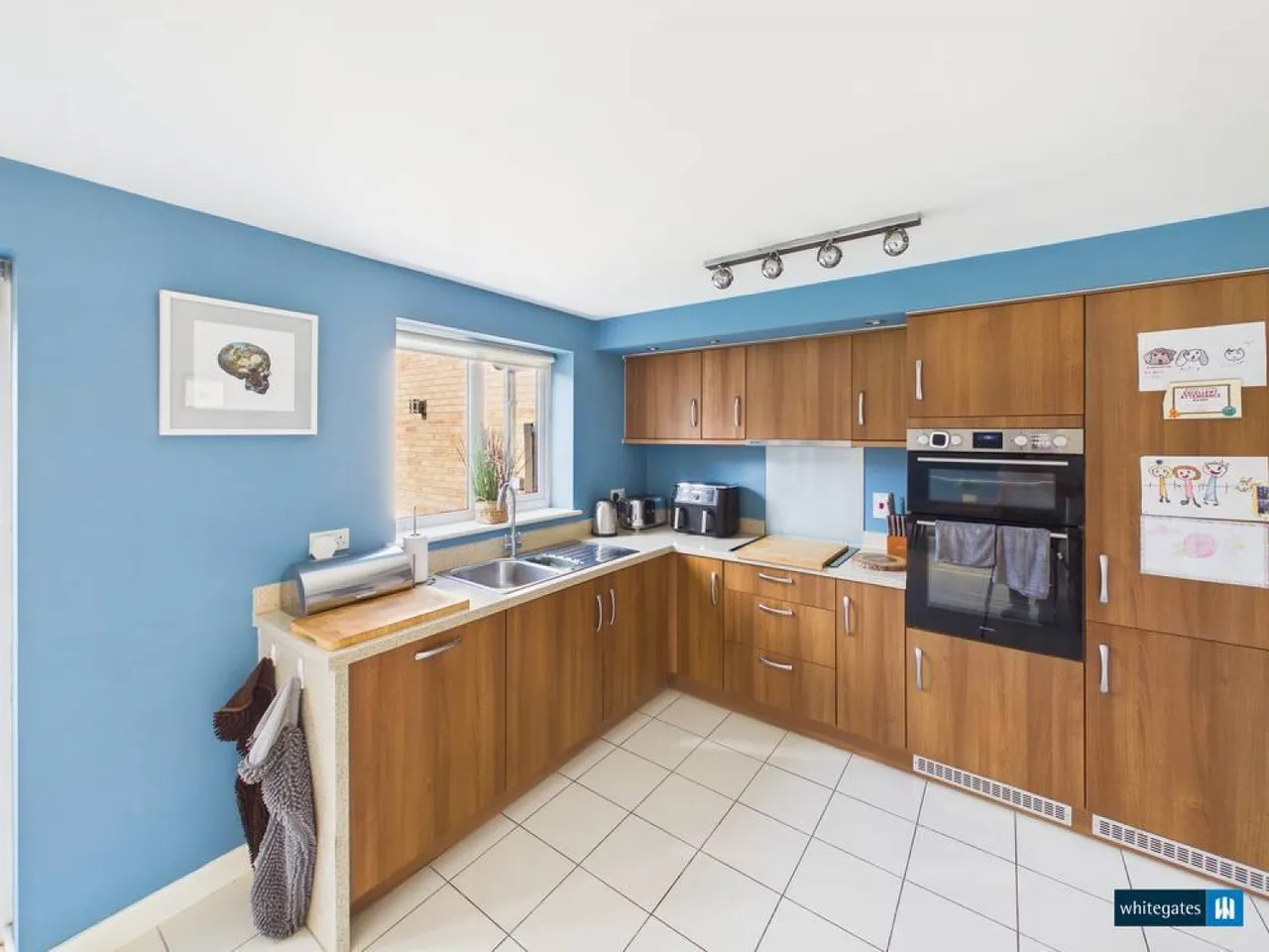 Pentre Court, Gatewen Village, LL11, photo 8