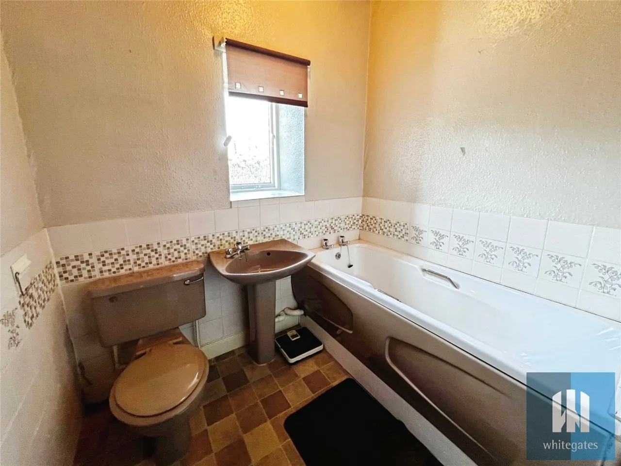 Blackmoorfoot Road, Crosland Moor, HD4, photo 7