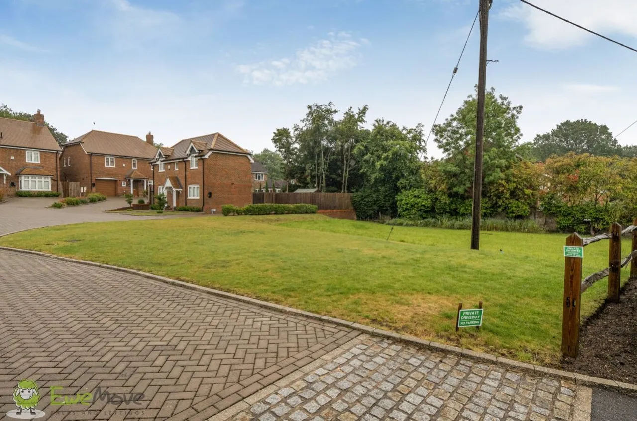 Cherry Close, Tadley, RG26, photo 21