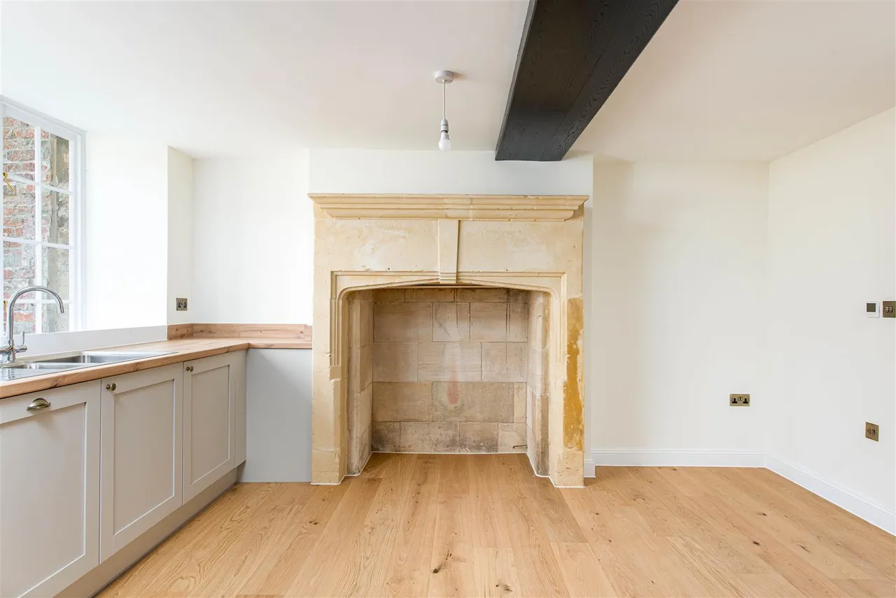 Polebarn Road, Trowbridge, BA14, photo 32