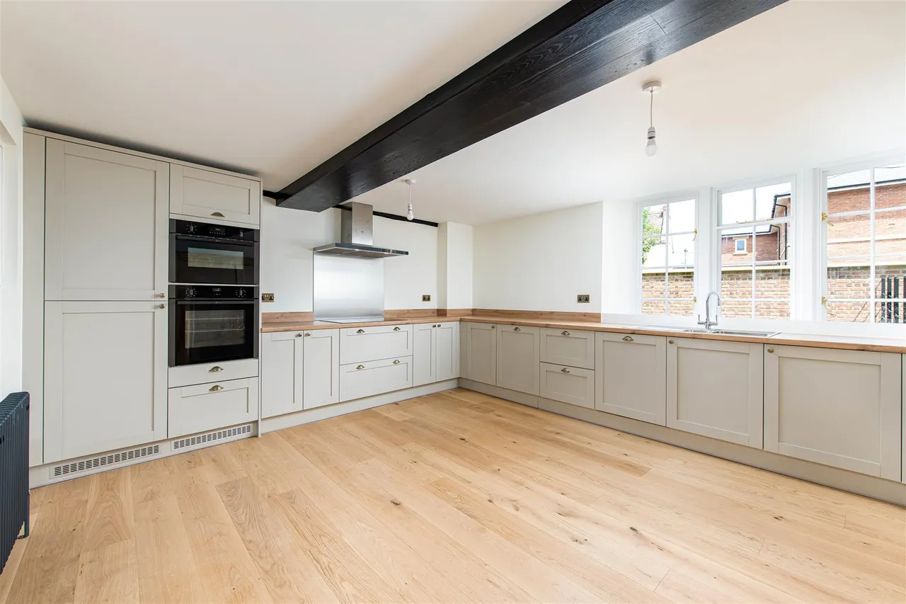 Polebarn Road, Trowbridge, BA14, photo 4