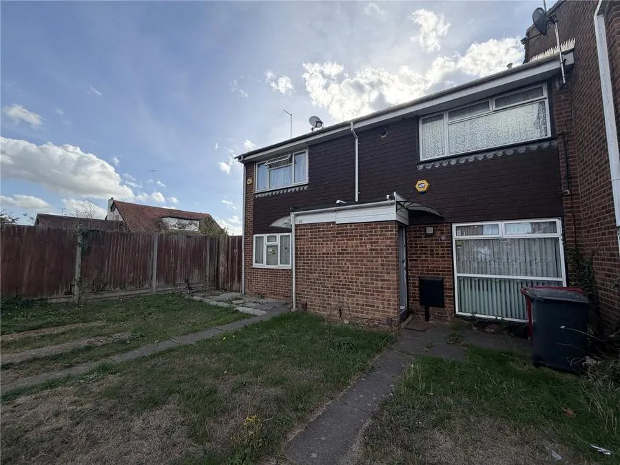 3 bed house for sale, Trent Road, Slough, SL3