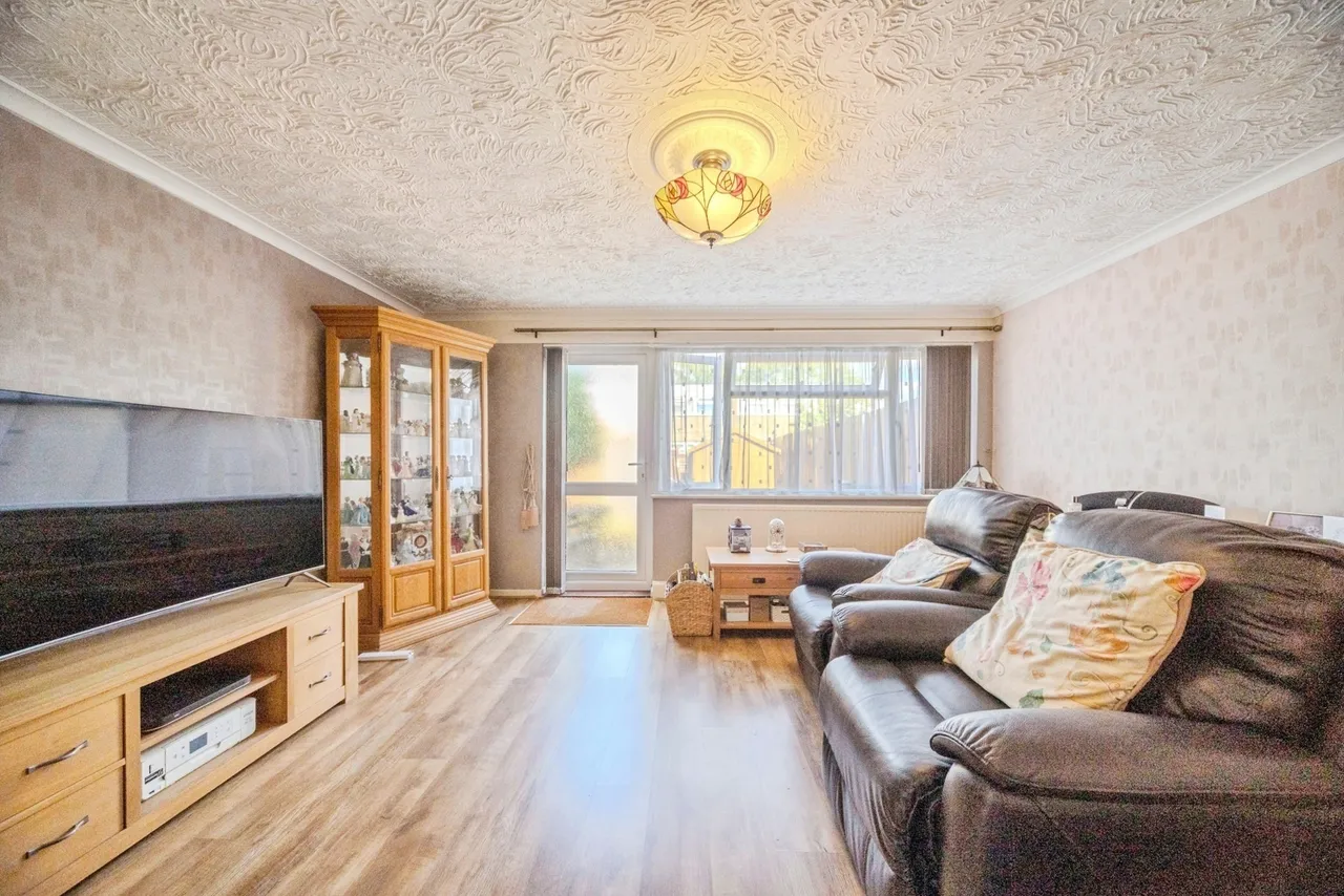 Langdale Close, Bletchley, Milton Keynes, Buckinghamshire, MK2, photo 3
