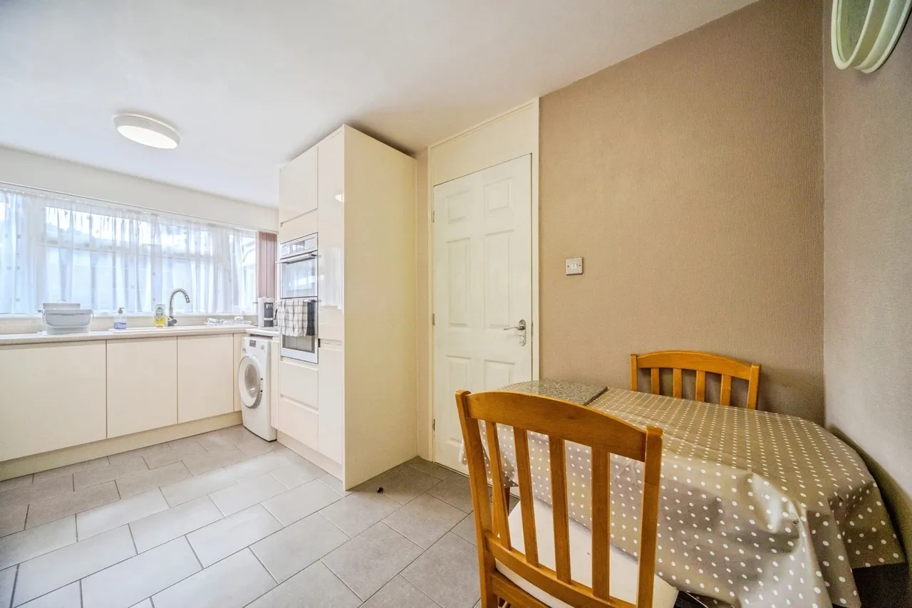 Langdale Close, Bletchley, Milton Keynes, Buckinghamshire, MK2, photo 7