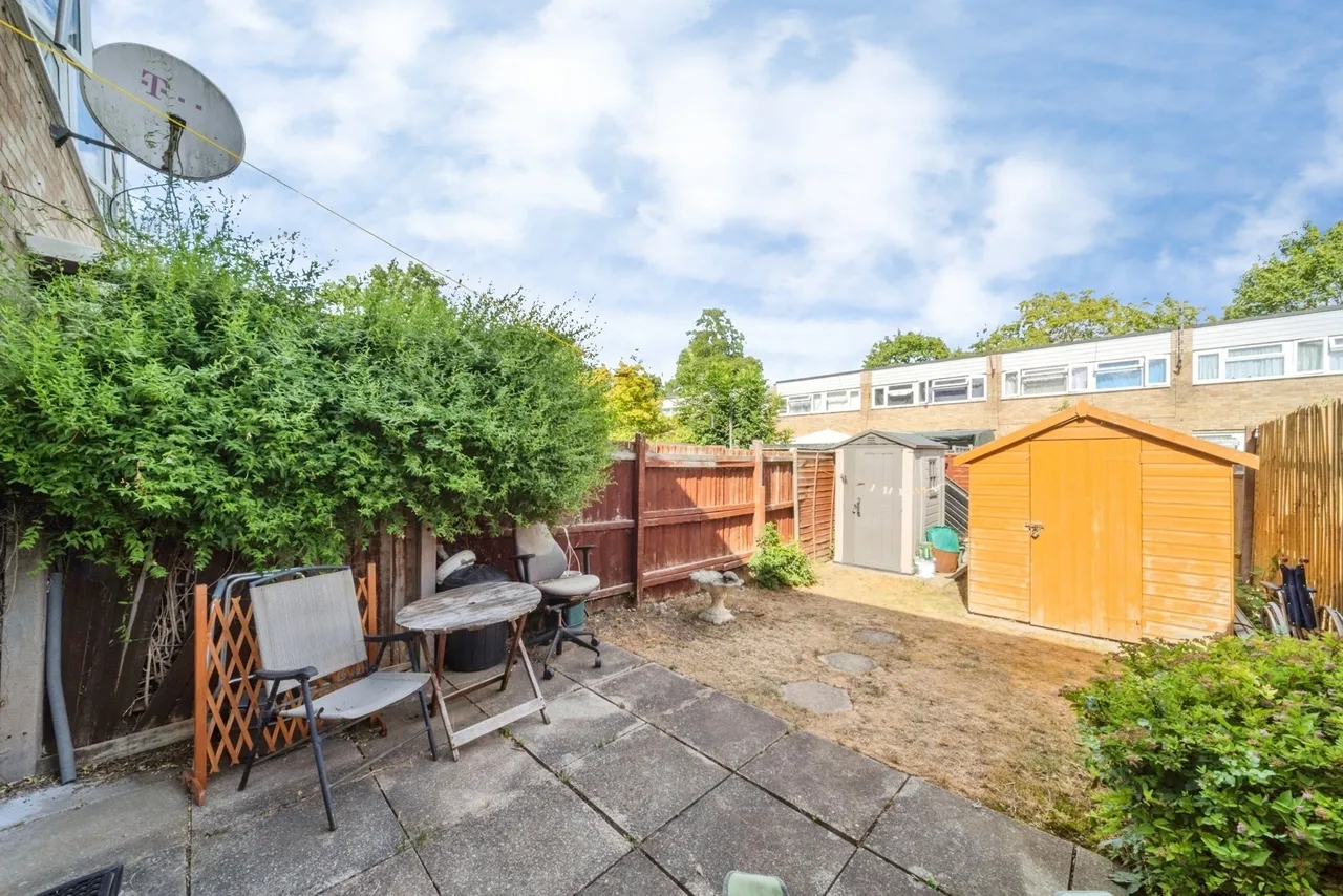 Langdale Close, Bletchley, Milton Keynes, Buckinghamshire, MK2, photo 4