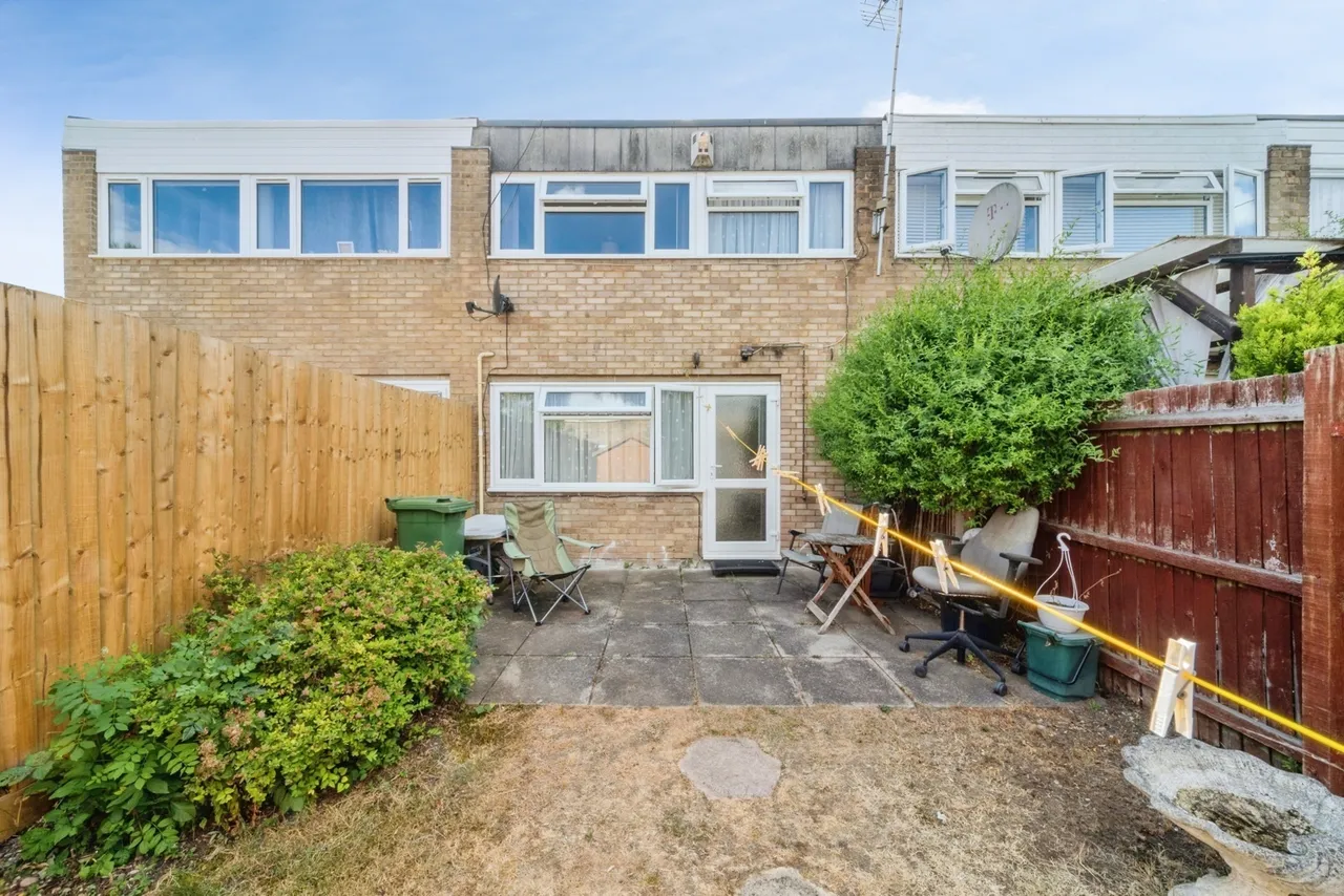 Langdale Close, Bletchley, Milton Keynes, Buckinghamshire, MK2, photo 17