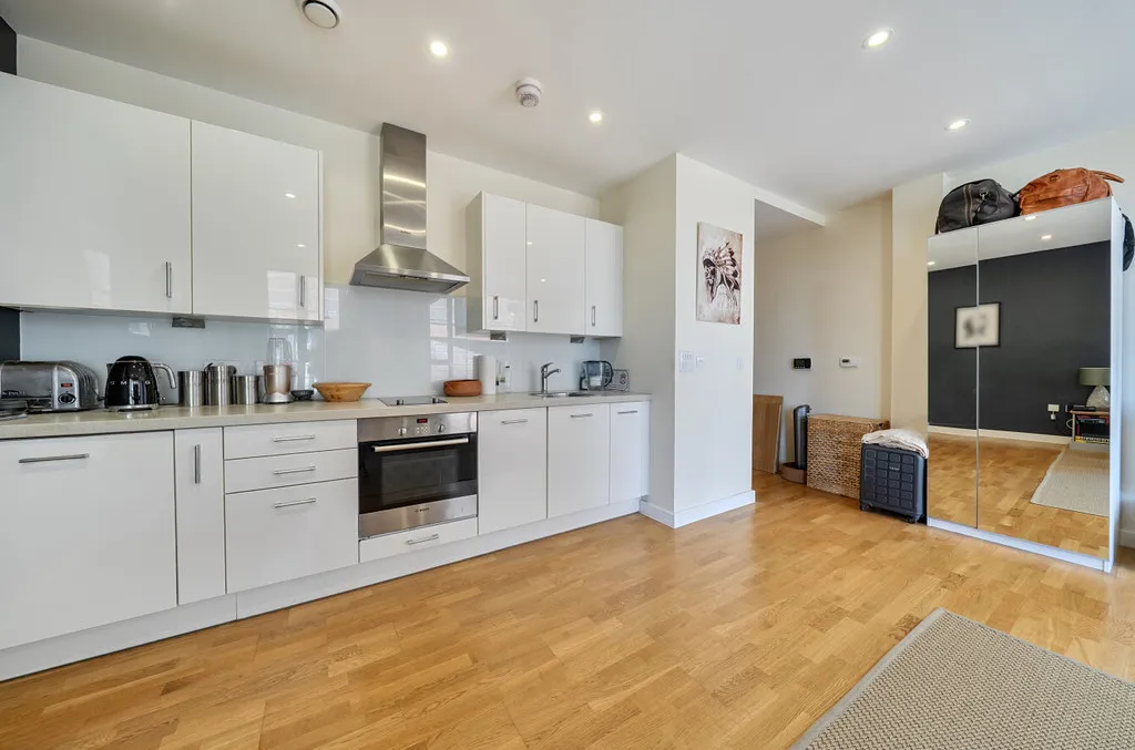 Apartment for sale in Station Road, Sidcup, DA15 7AH, photo 5
