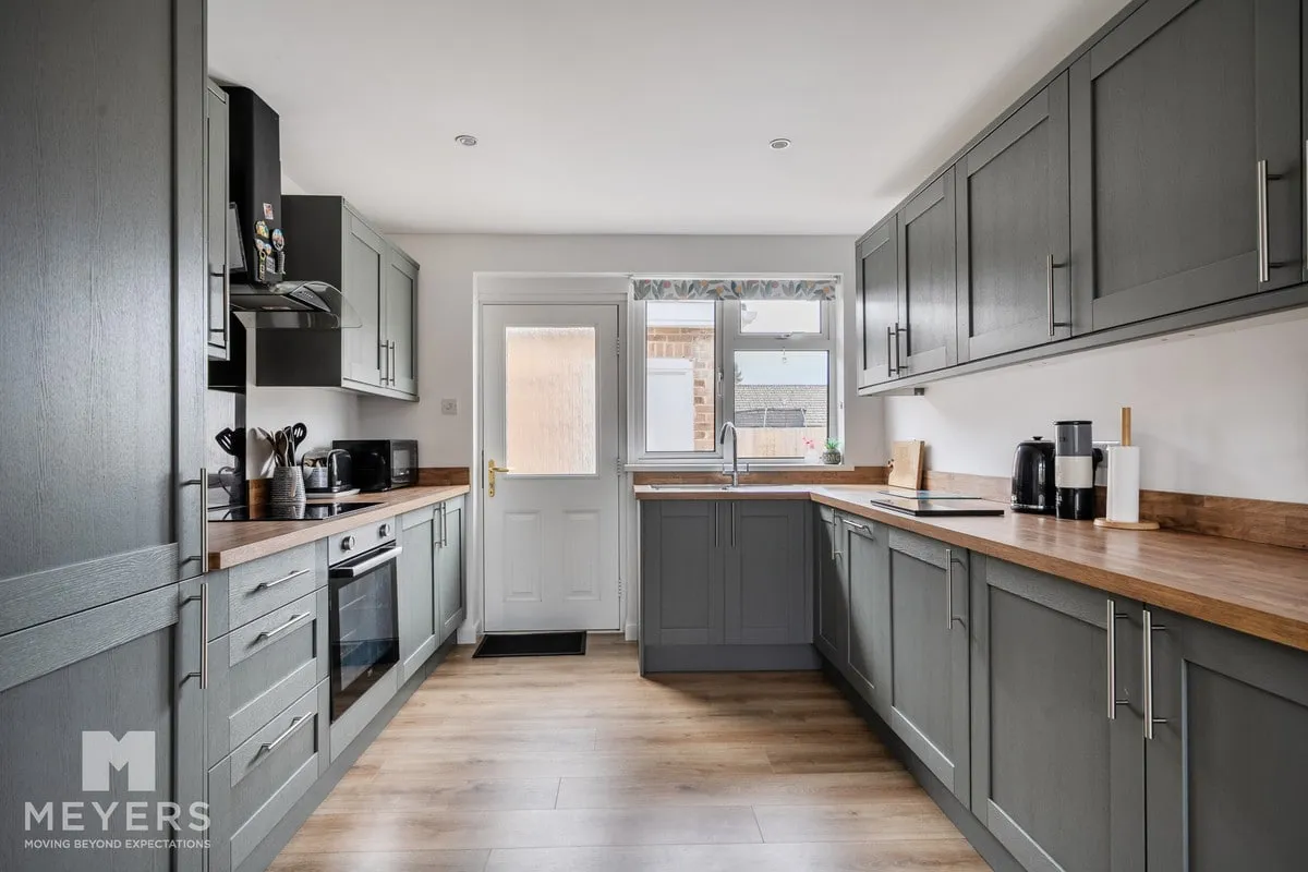 Hardy Close, West Moors, BH22, photo 2