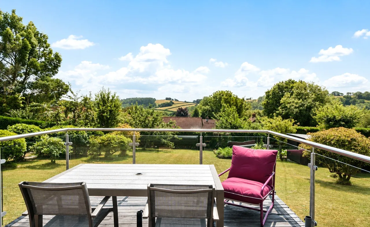 Jury Road, Dulverton, TA22, photo 2