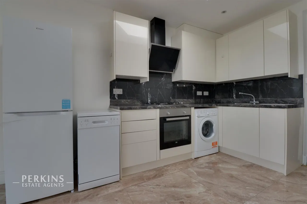 Uneeda Drive, Greenford, UB6, photo 2