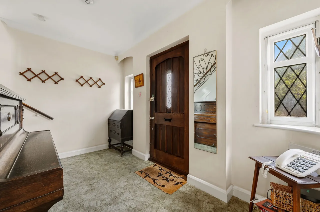 Hook Rise South, Surbiton, KT6, photo 10