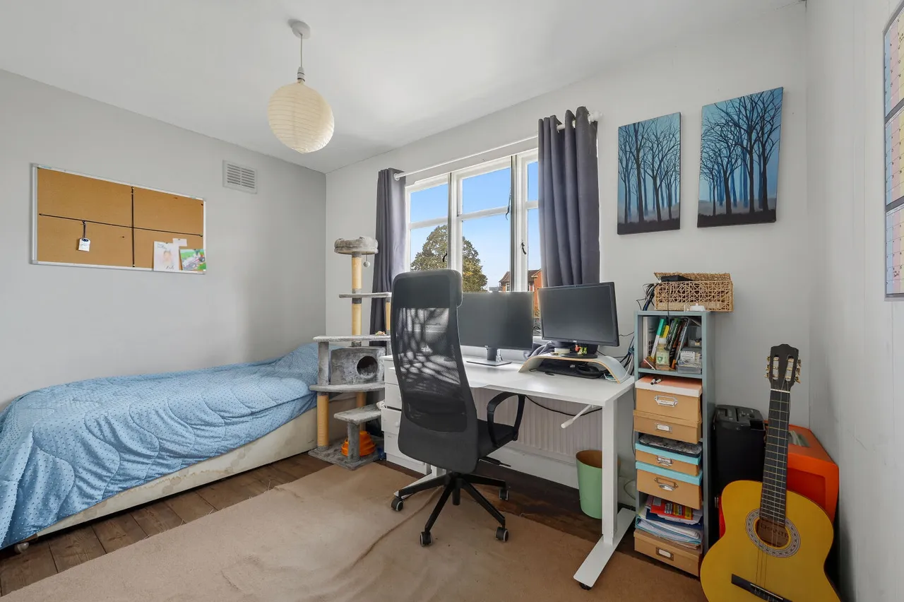 Hook Rise South, Surbiton, KT6, photo 12