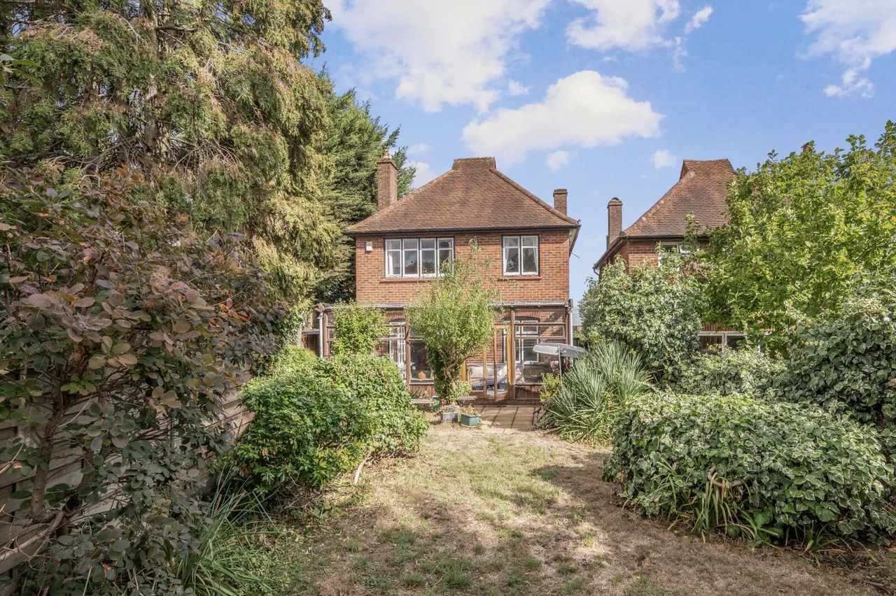 Hook Rise South, Surbiton, KT6, photo 2