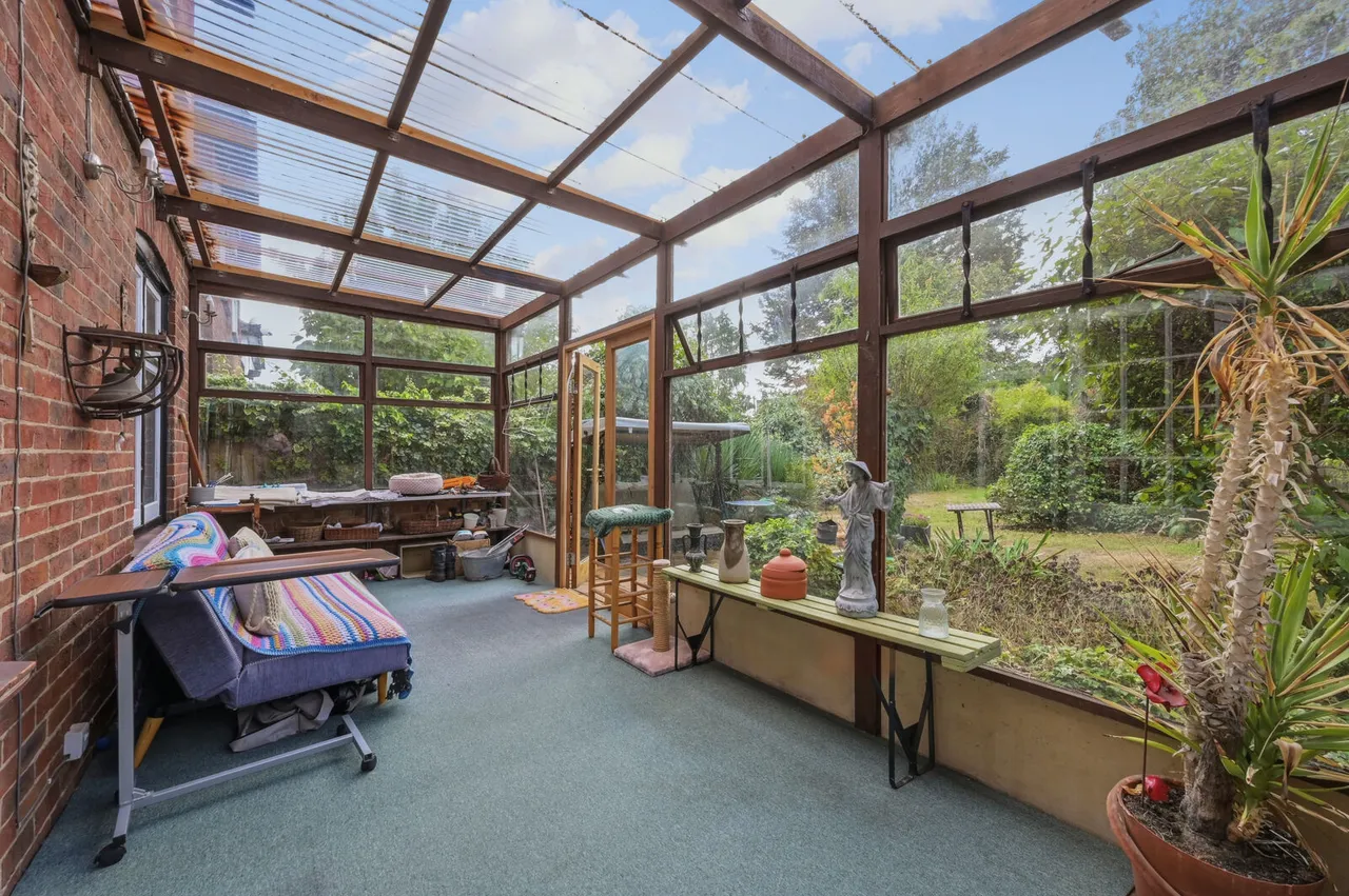 Hook Rise South, Surbiton, KT6, photo 8