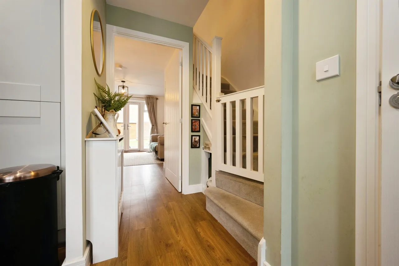 Kempster Way, Weston Turville, HP22, photo 16