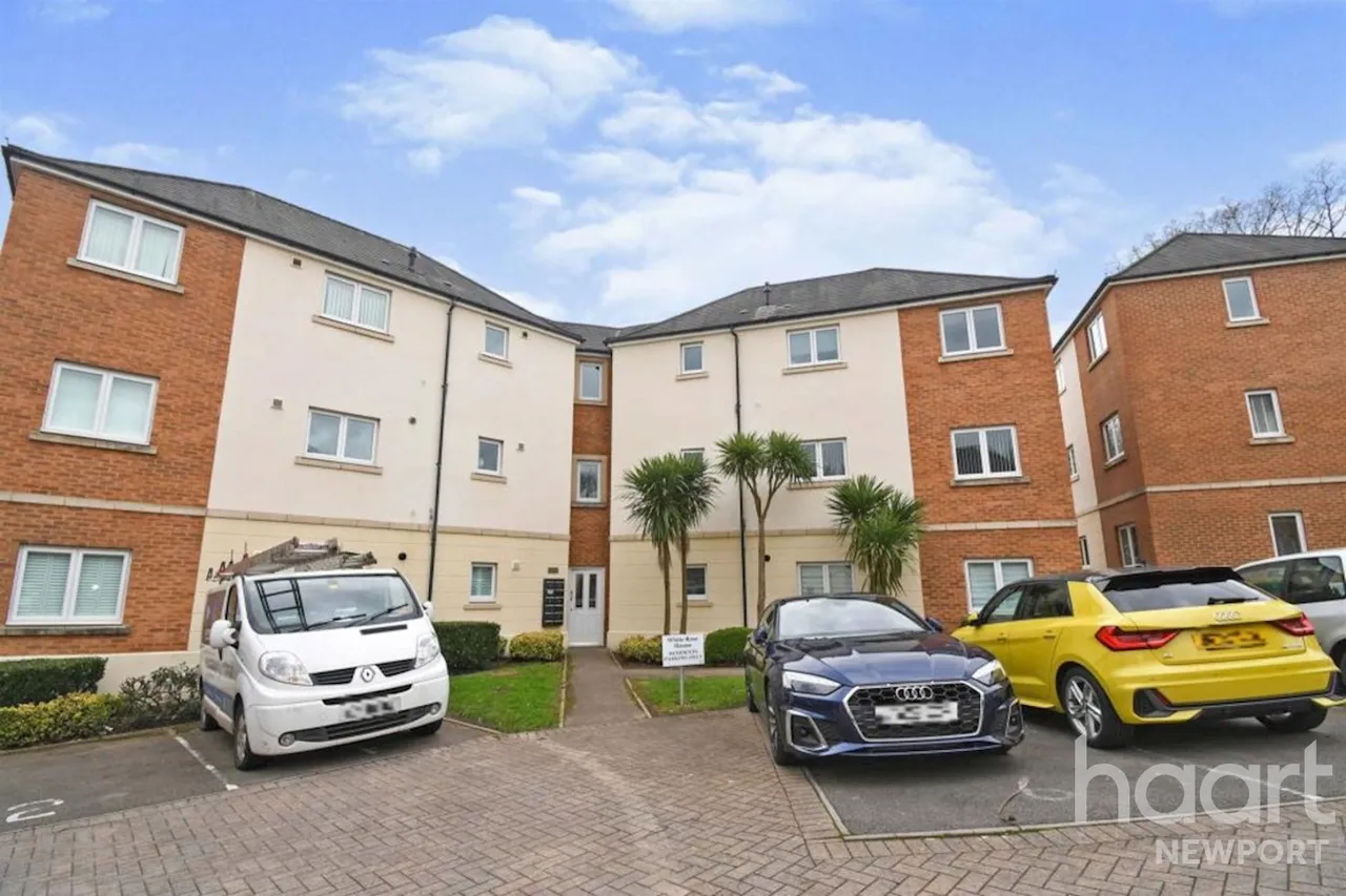 2 bed flat for sale, Golden Mile View, Newport, NP20