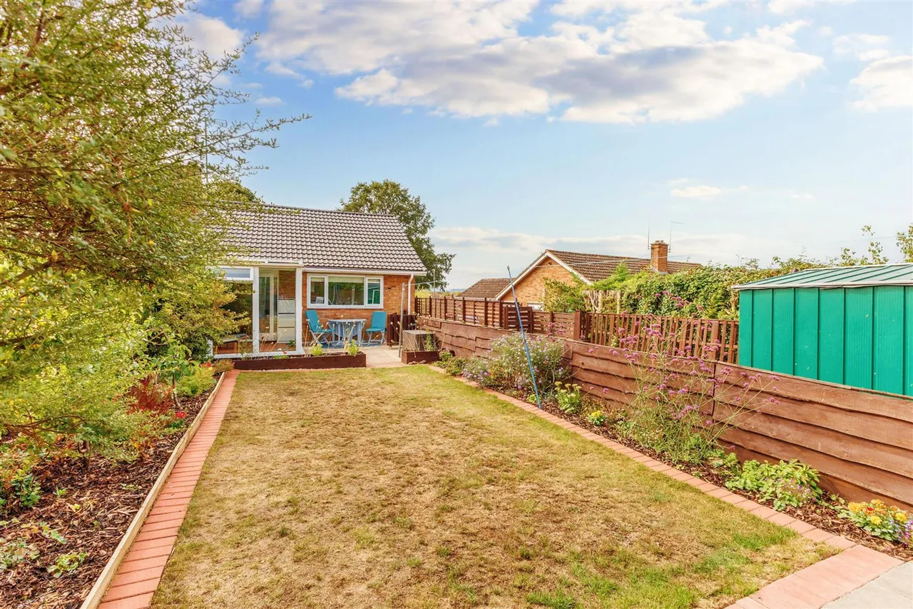 Evendene Road, Evesham, WR11, photo 4