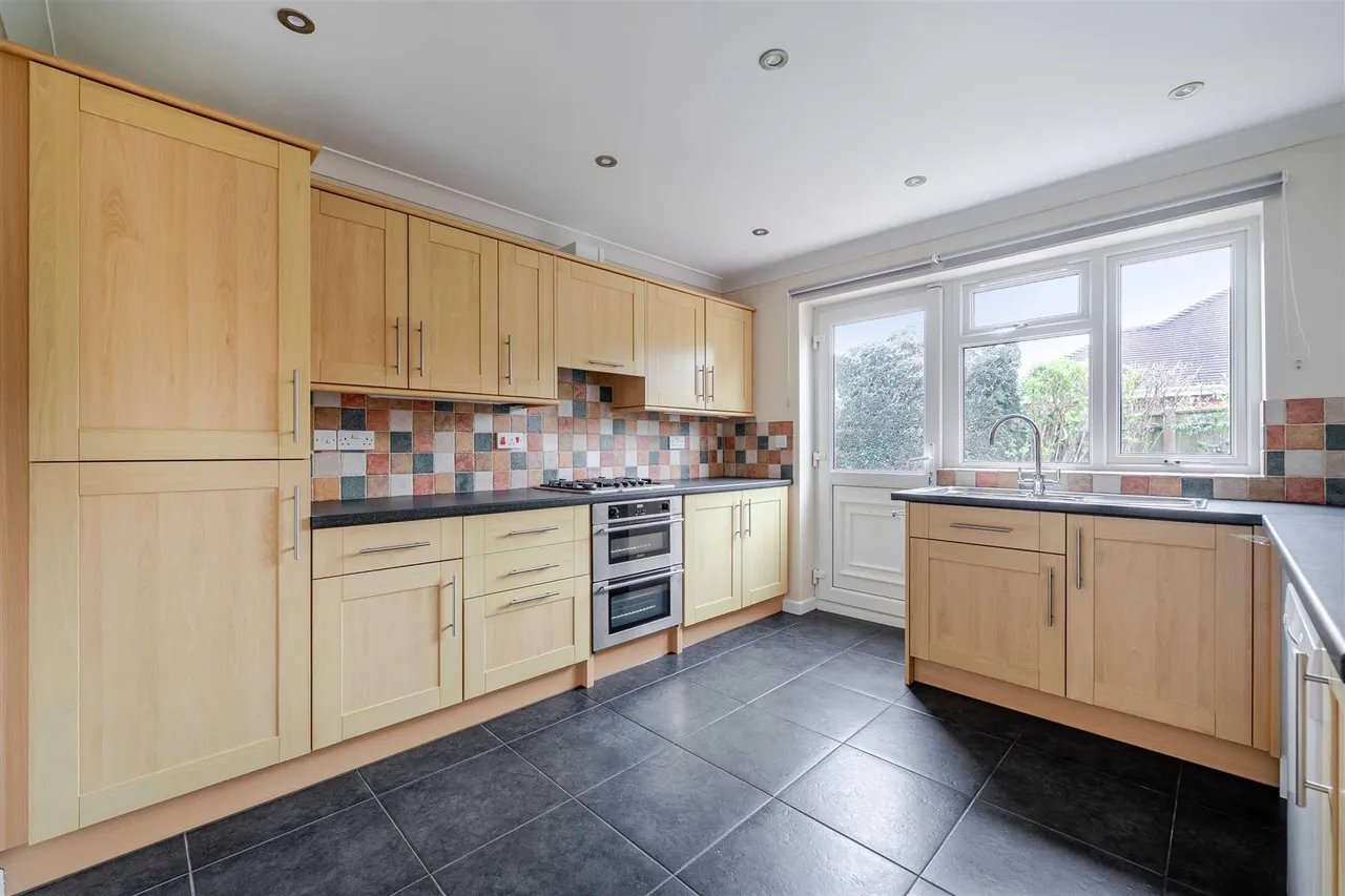 Garstons Close, Titchfield, photo 4