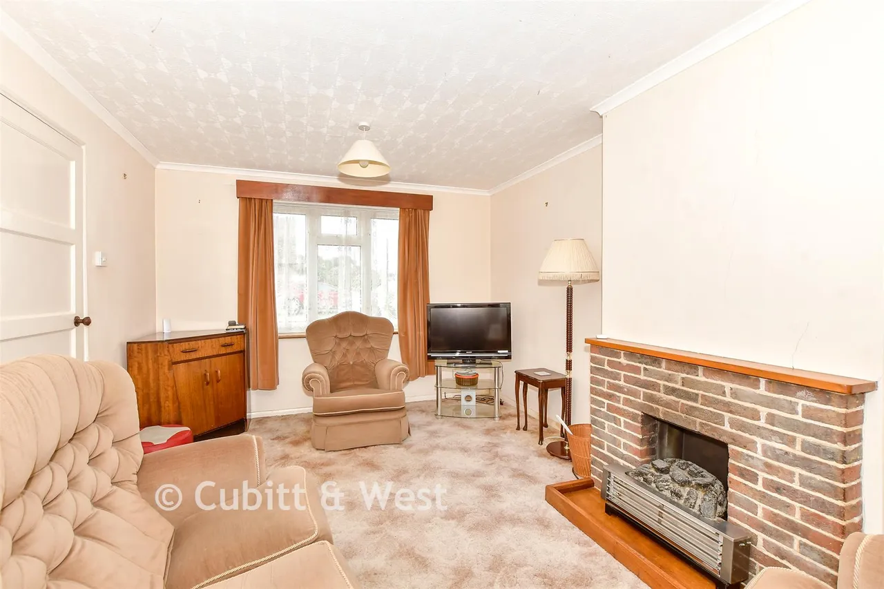Fletcher Place, North Mundham, PO20, photo 4