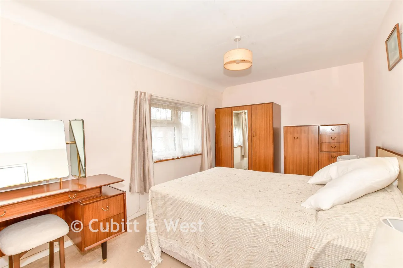 Fletcher Place, North Mundham, PO20, photo 5