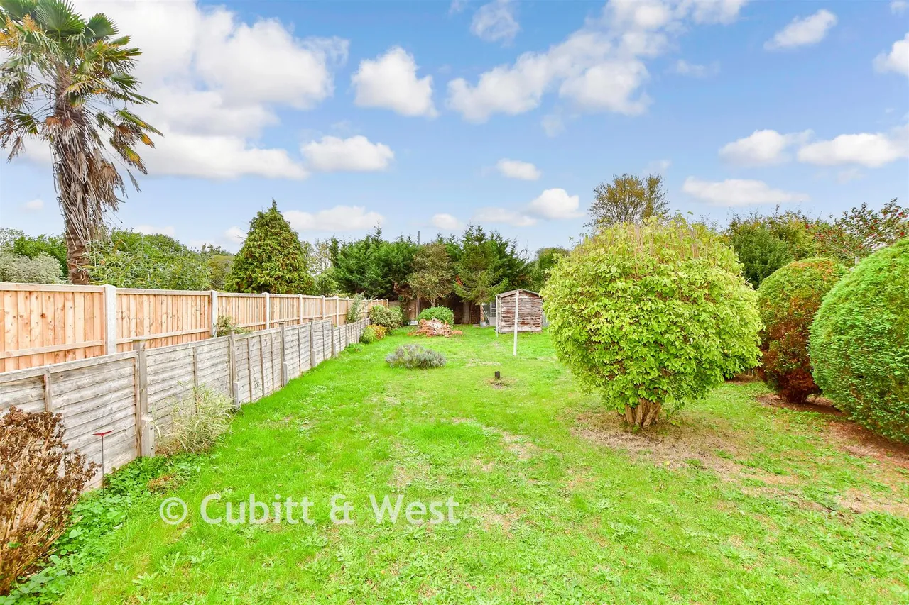 Fletcher Place, North Mundham, PO20, photo 10