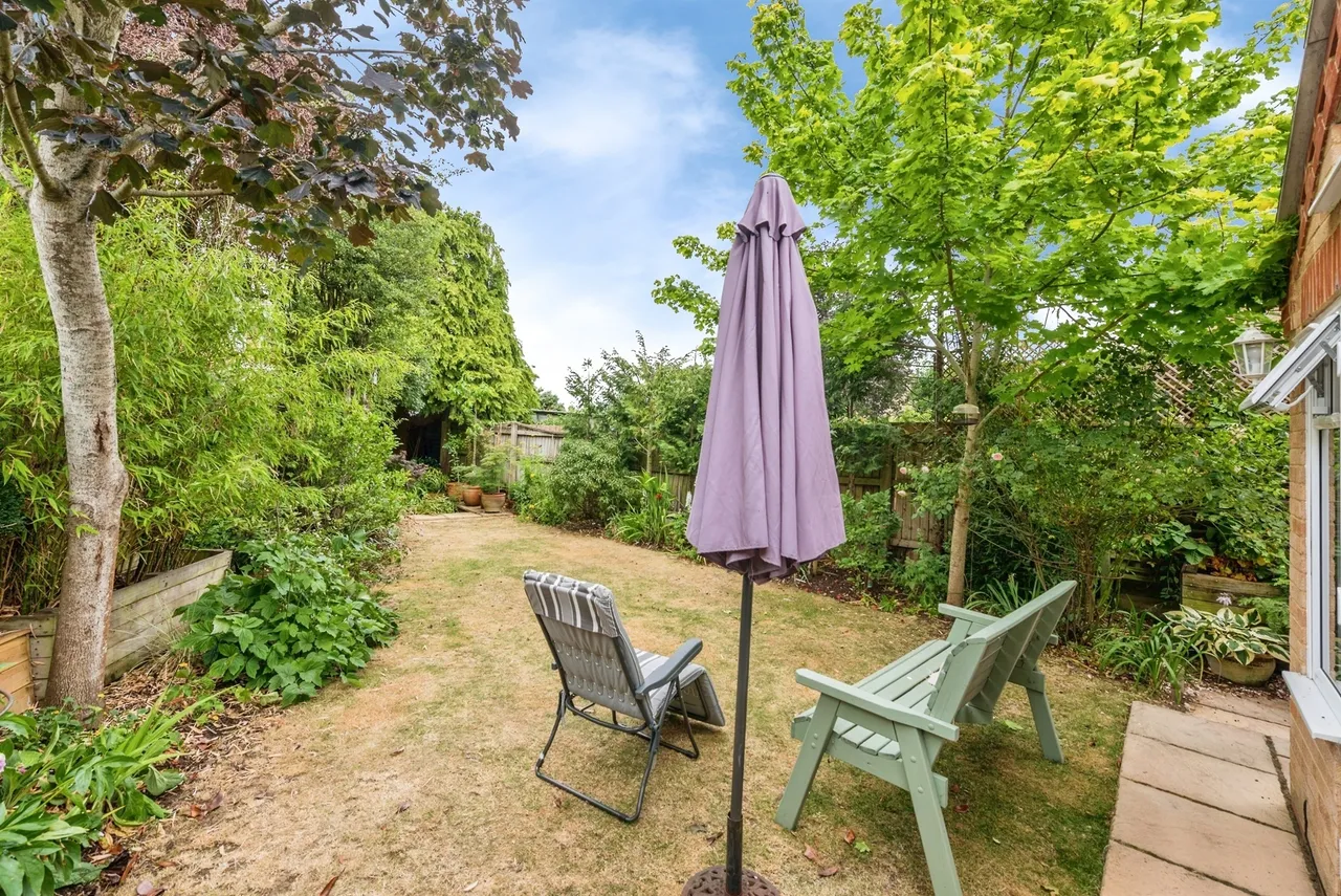 Foxcroft Drive, Carterton, OX18, photo 12