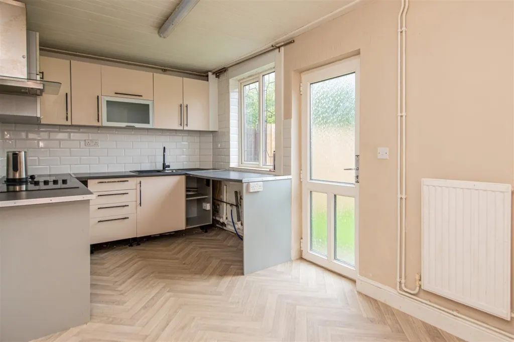 Kelvin Grove, Corby, photo 3
