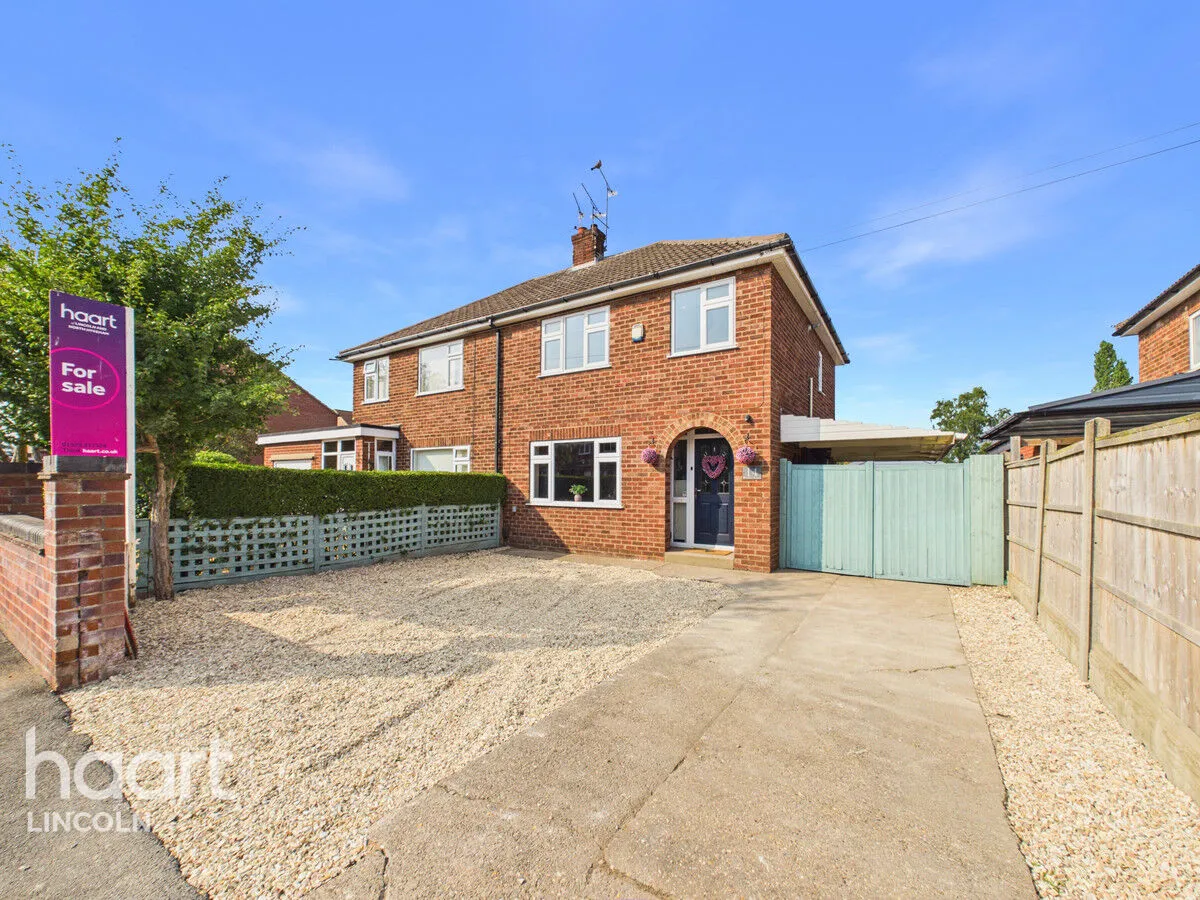 3 bed house for sale, Berkeley Avenue, North Hykeham, LN6