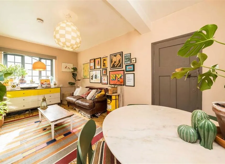 2 bed flat for sale — Cavell Street, Whitechapel, E1