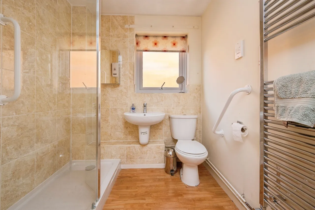 Norbury Court, Allestree, DE22, photo 10