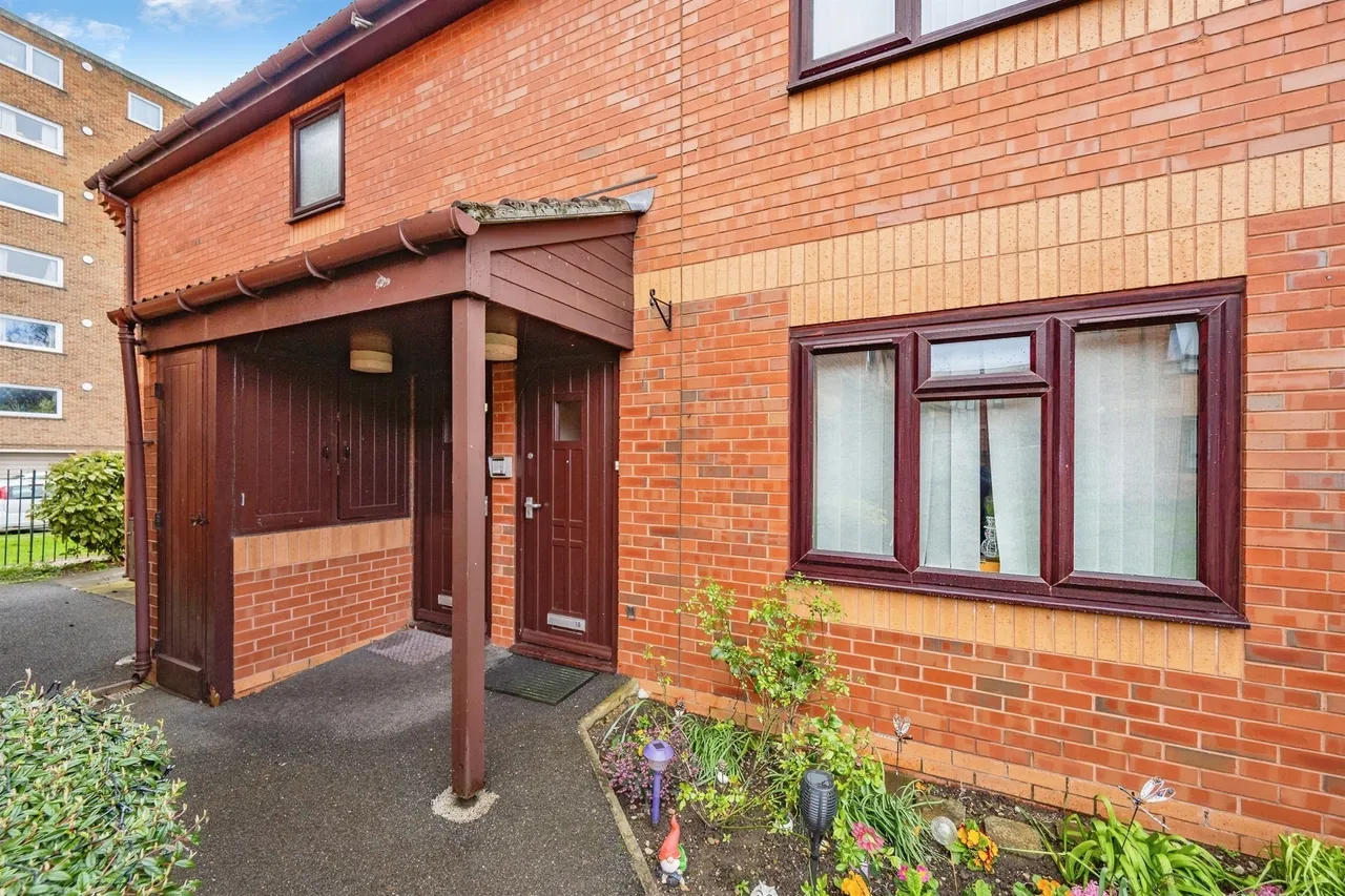 Norbury Court, Allestree, DE22, photo 4