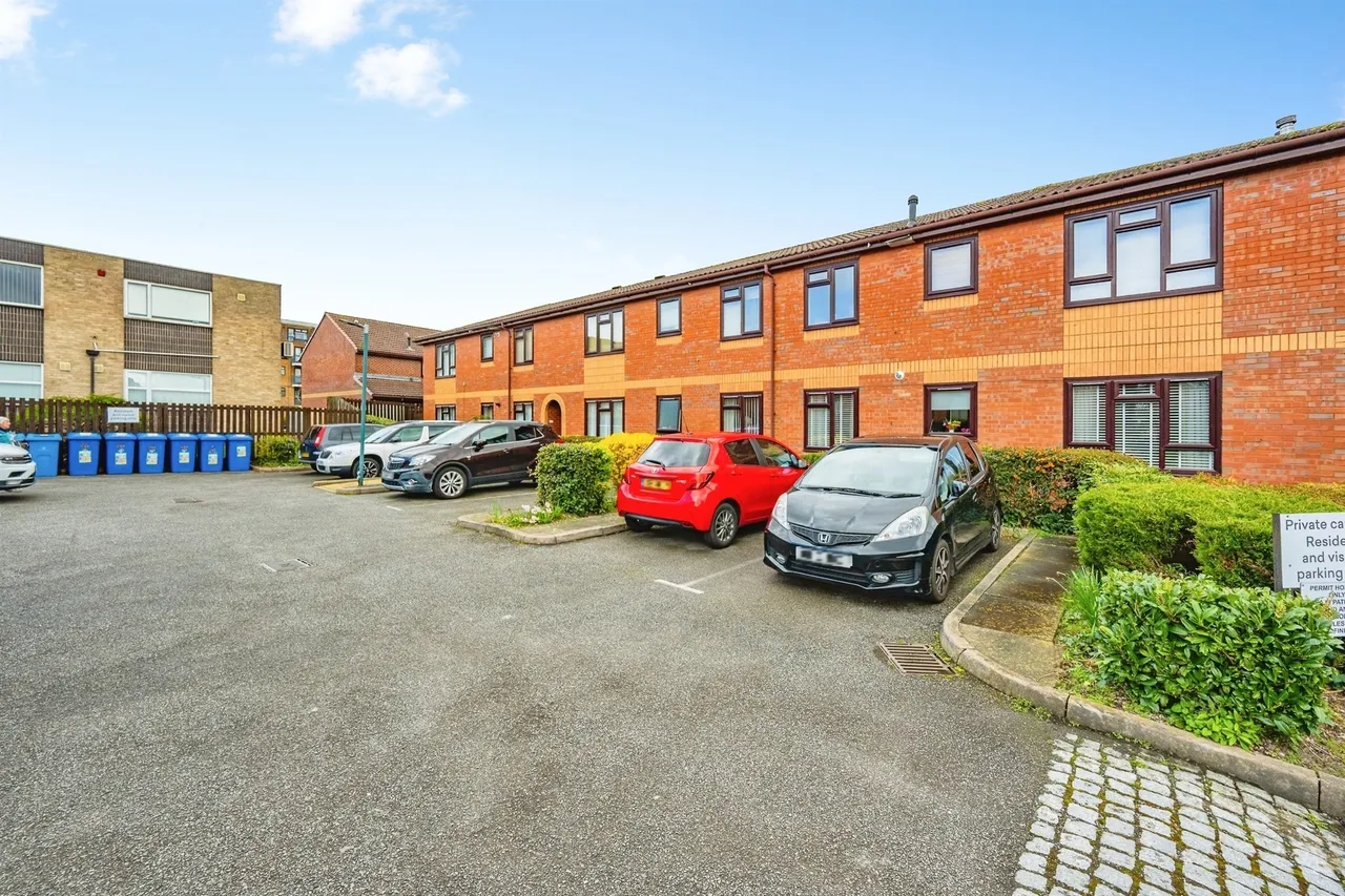 Norbury Court, Allestree, DE22, photo 19